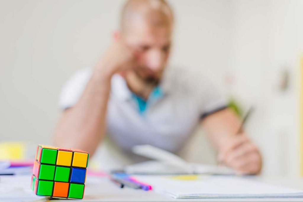 Dikkat Eksikliği ve Hiperaktivite Bozukluğu 1 Dikkat Eksikliği ve Hiperaktivite Bozukluğu
